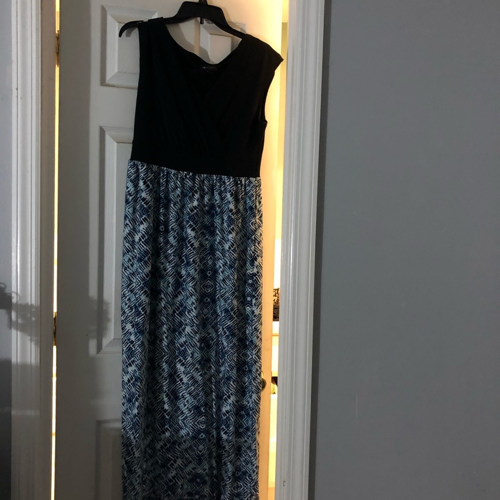 Maxi Dress black top and blue/white patterned bottom
